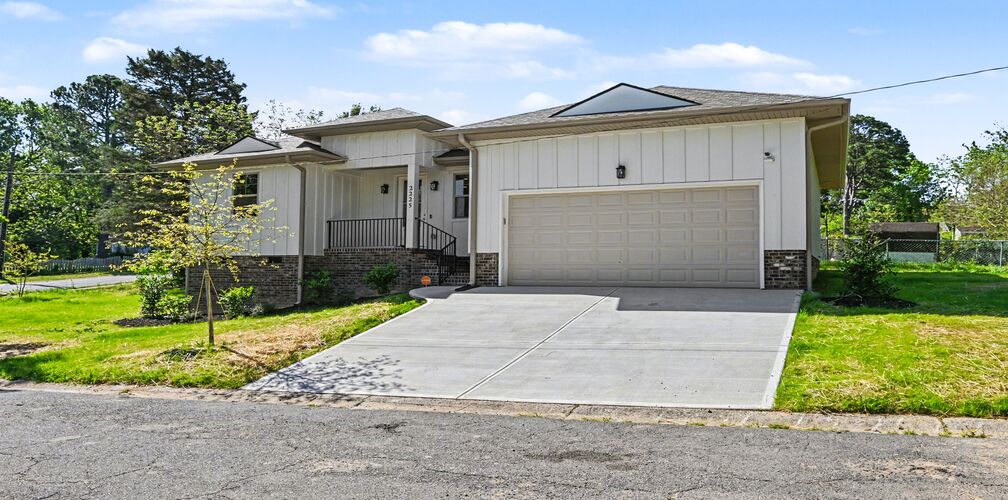 2225 Irma St, Charlotte, NC 28216